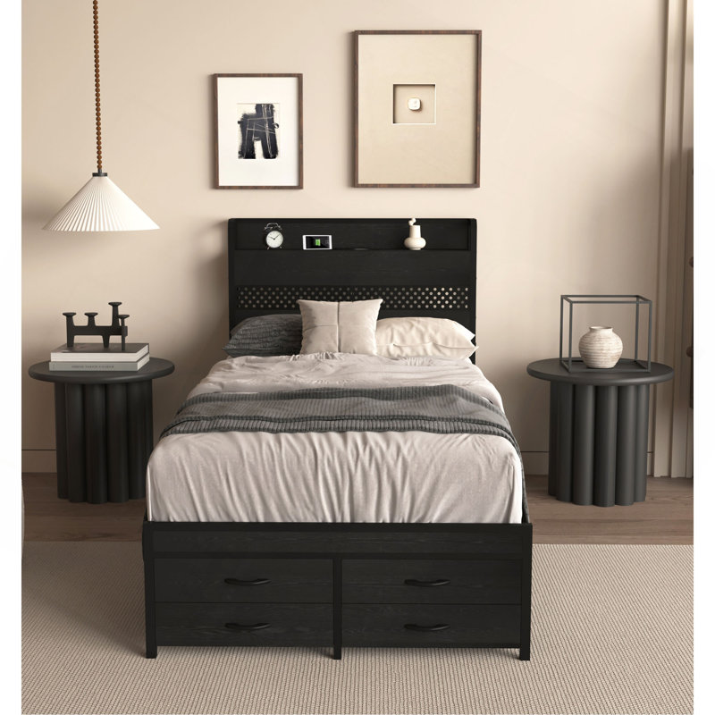 Lit plateforme polyvalent en métal avec amplement de rangement sous le lit, station de charge multi-ports, lumières DEL intelligentes, assurant durabilité et style pour la décoration de la chambre à coucher