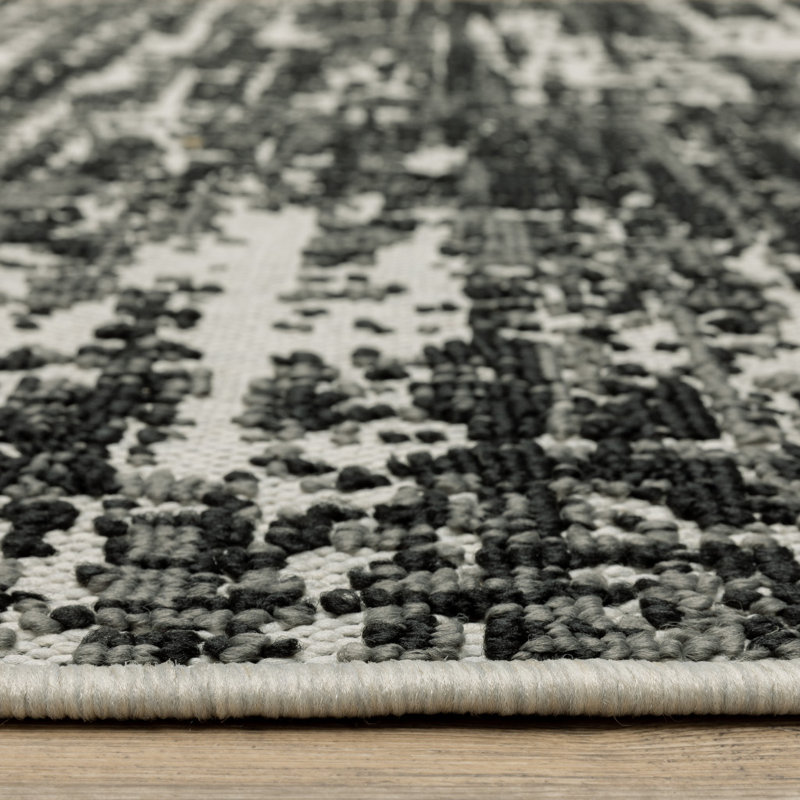 Belden Abstract Indoor / Outdoor Rug, Runner 1'10" x 3'9"