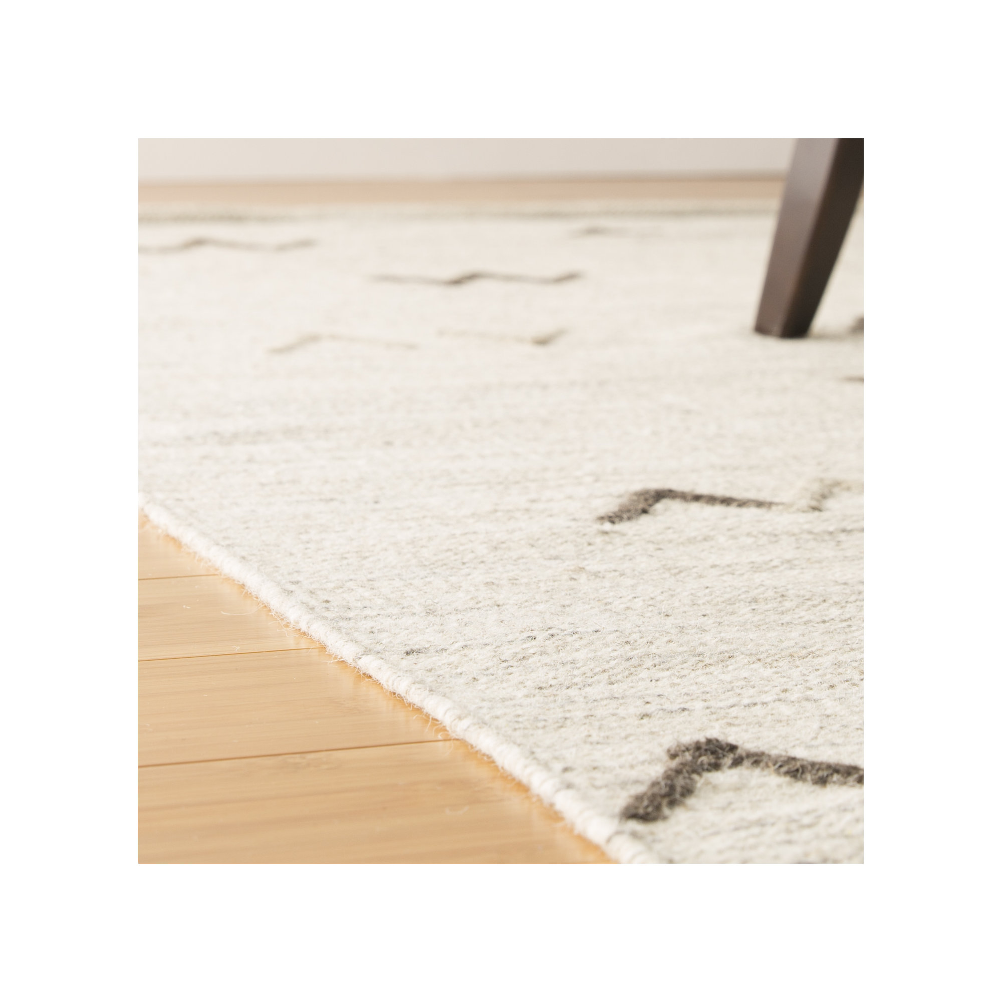 Bodie Handmade Wool Light Gray/Light Brown Rug, Rectangle 2' x 3'