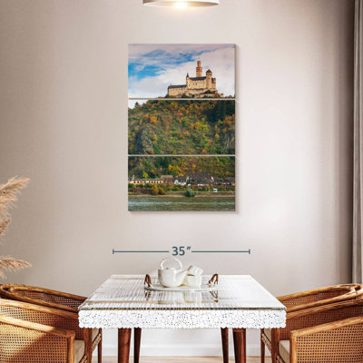 Lilie Marksburg Castle