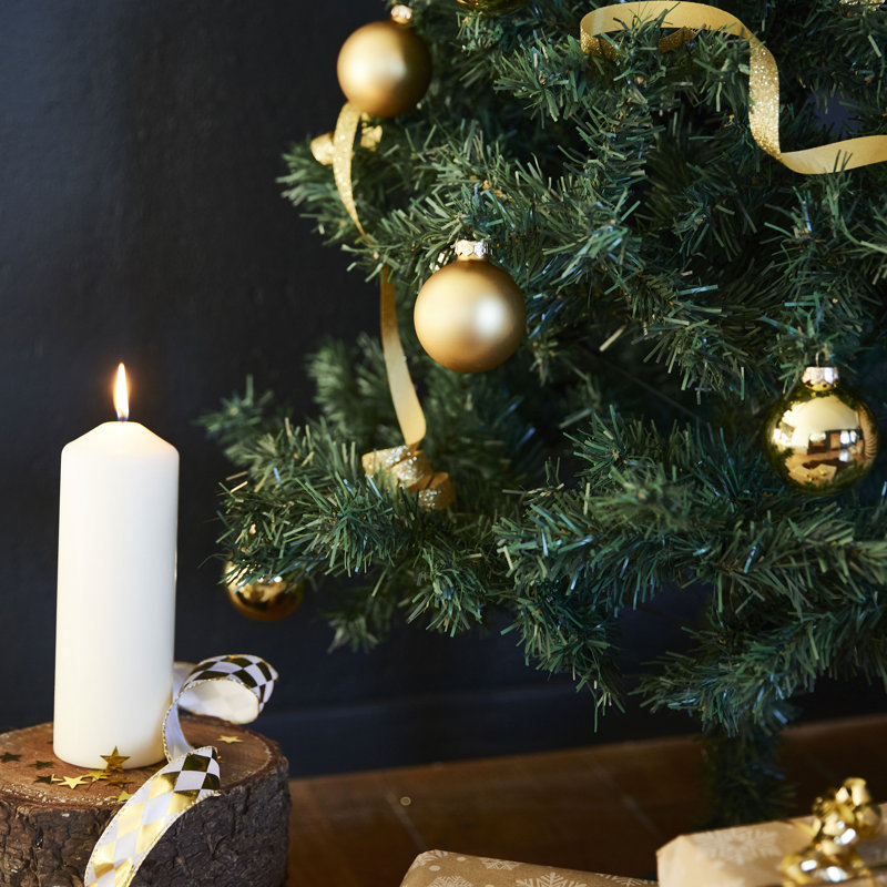 Artificial Pine Christmas Tree, 5ft H