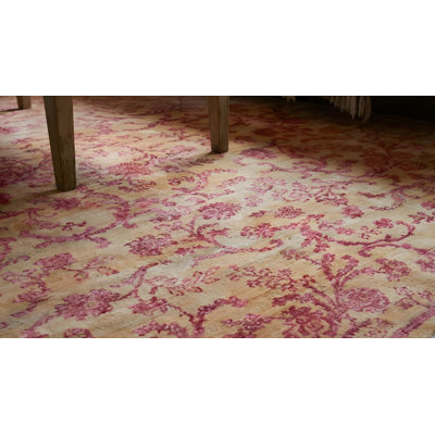Tapis rouge / naturel en laine noué à la main rouge rubis Nina