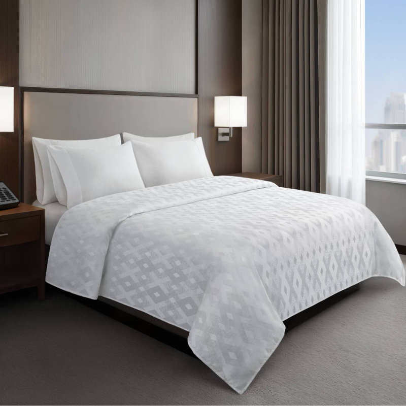 Couvre-lit King Essential Nova avec motifs jacquard