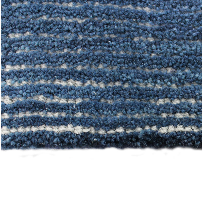 Tapis bleu en laine tissé à la main Maelle, Rectangle 7 pi 6 po x 9 pi 6 po