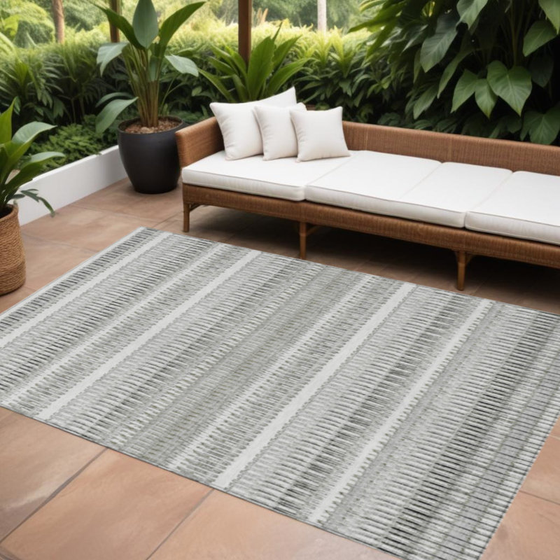 Tapis extérieur lavable rayé gris ivoire et taupe 10 pi x 14 pi