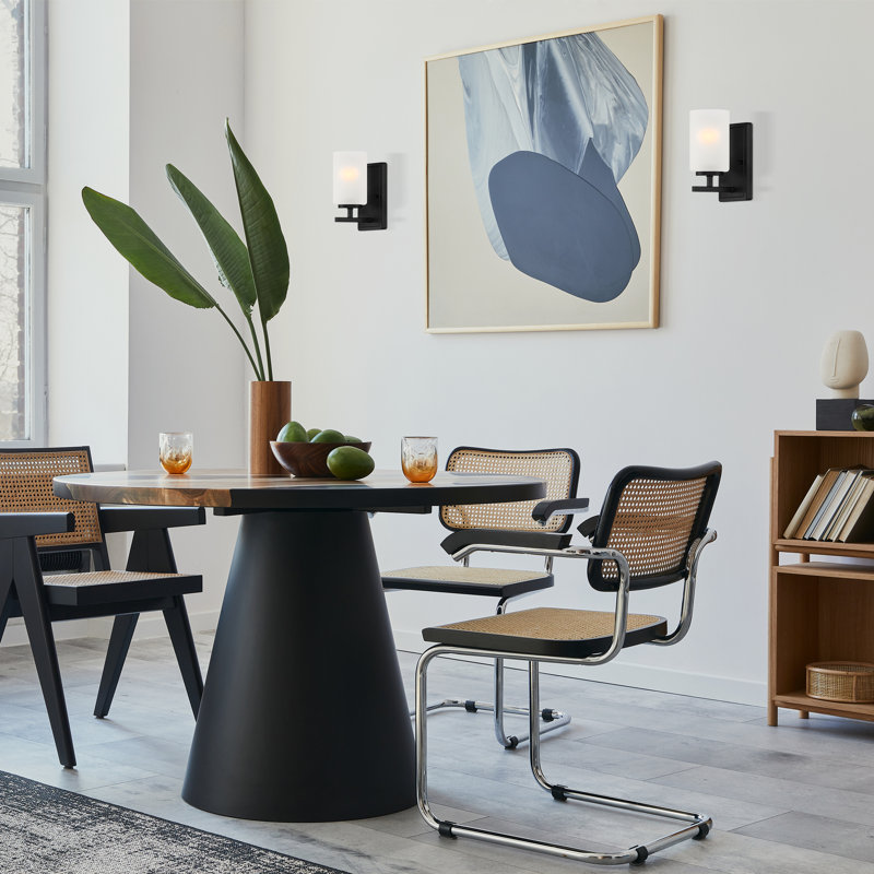 Arreana Armed Sconce, Matte Black