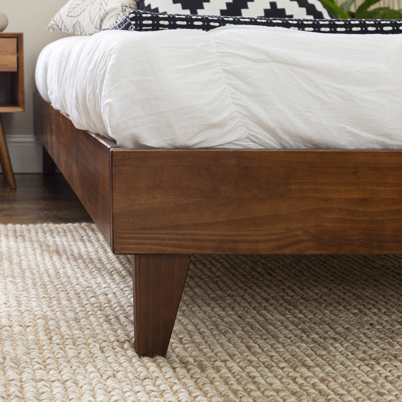Lit standard en bois massif Emory, Noyer, Grand