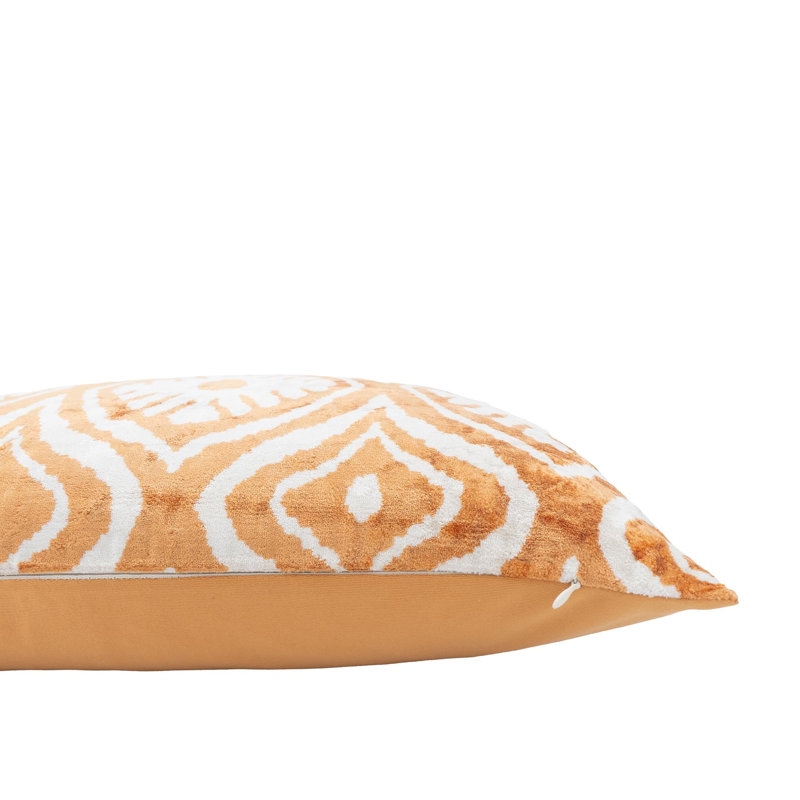 Oreiller en velours de soie Ikat, 16 po x 24 po
