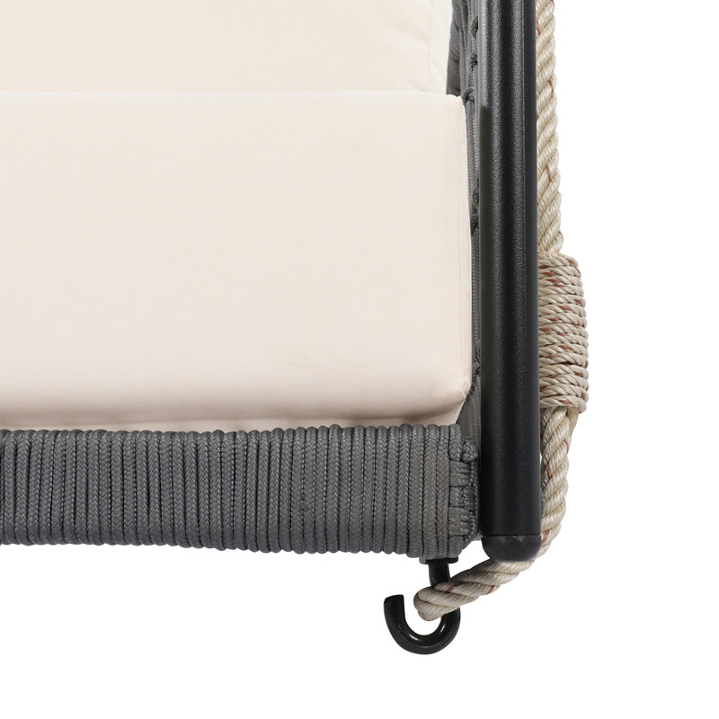 Coussin et coussin d'extérieur confortables