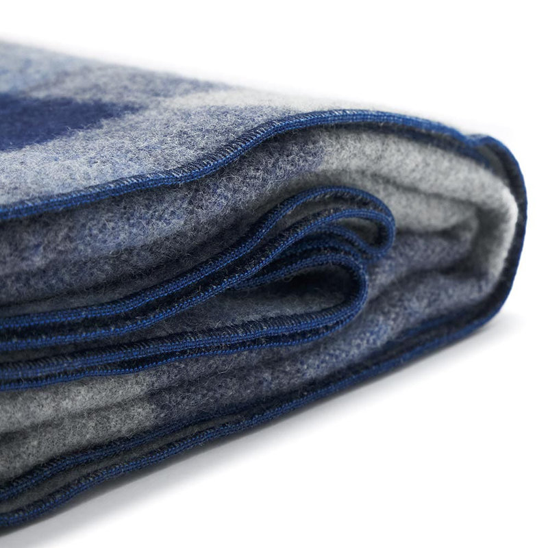 North Shore Wool Throw - Thumbnail 3