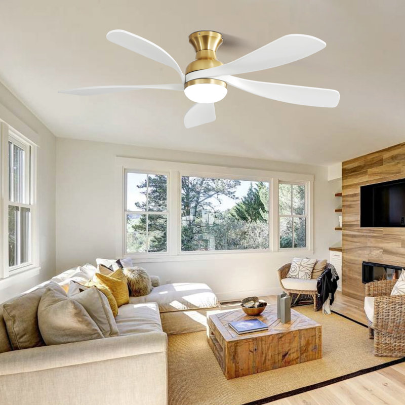 Ventilateur de plafond 52 pouces avec 3 lumières à DEL à intensité variable réversible, silencieux, moteur à courant continu et télécommande intelligente