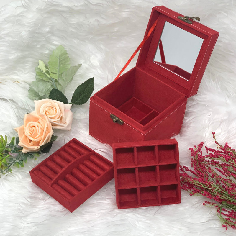 Boîte à bijoux, Rouge