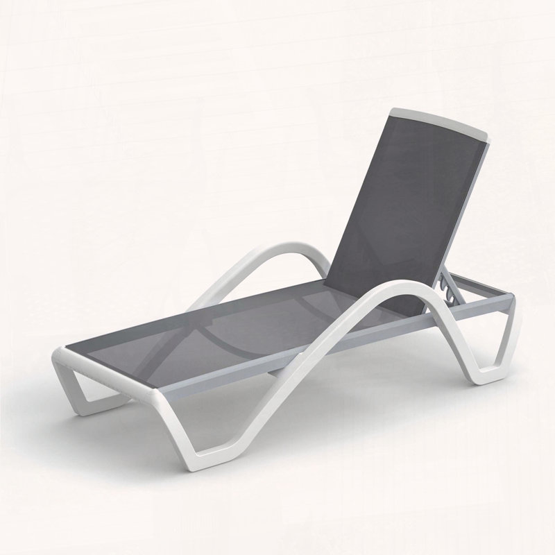 Chaise longue de patio ajustable en aluminium