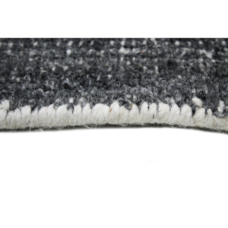 Handcrafted Black Shag Wool 5' x 8' Rectangular Rug