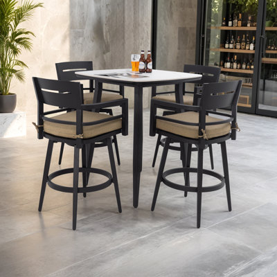 Ensemble de bar d'extérieur moderne 5 pièces, table carrée ronde en pierre frittée et 4 chaises de bar pivotantes, structure en aluminium antirouille, noir Ember, plateau d'inspiration marbre, plaque pivotante à roulement, pieds fuselés, coussin Sunbrella