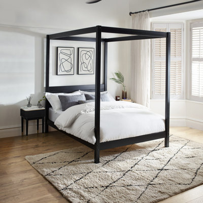 Colbourne Bed