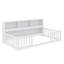 Lit simple simple avec bibliothèque, diverses tablettes de rangement et garde-corps-653838815