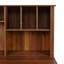 Bureau d'ordinateur à domicile avec huche-825469408