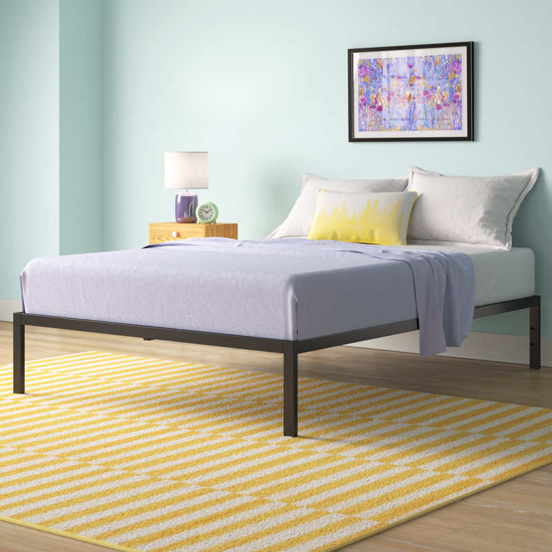Base de lit plateforme en acier de 14 po Wayfair Sleep™, Reine