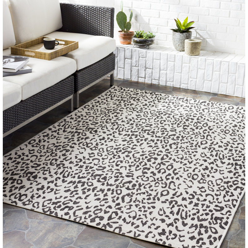 Gainell Animal Print Indoor / Outdoor Rug, Rectangle 5'3" x 7'7"