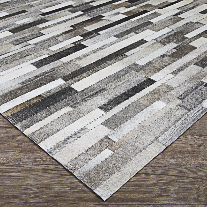Tapis gris en peau de vache Ashlie, Rectangle 2 pi x 4 pi