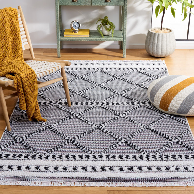Tapis noir / ivoire Augustine 714, Rectangle 6 pi 4 po x 9 pi 6 po