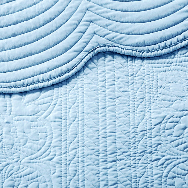Machine Woven Quilt Set, Queen Quilt + 2 Pillowcases