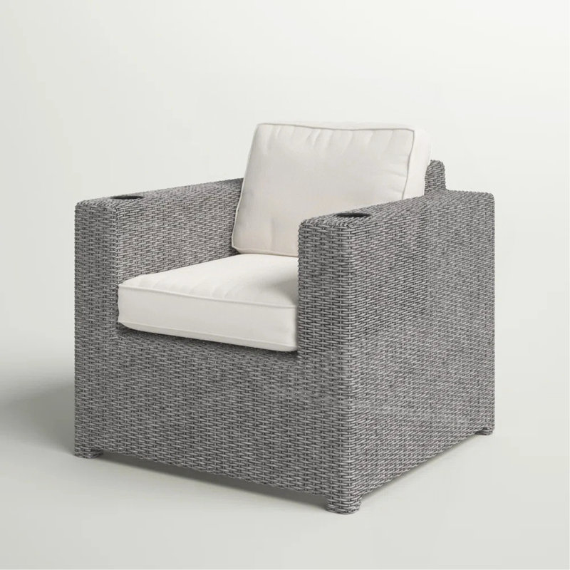Chaise de patio entièrement assemblée avec coussins