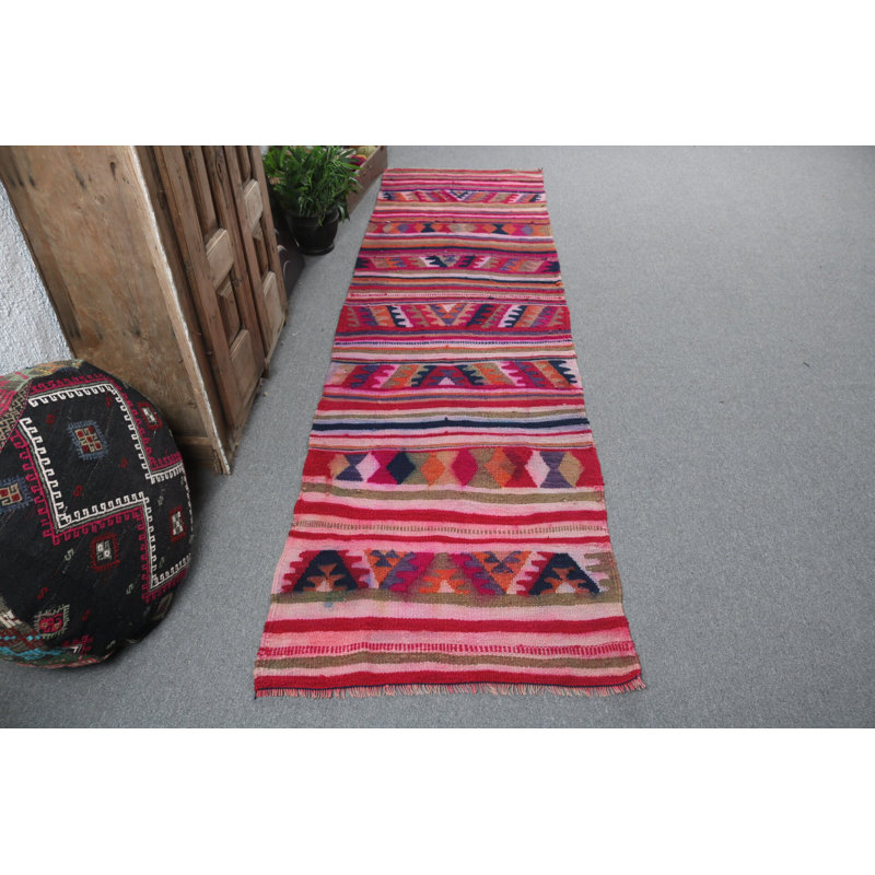 Tapis de style kilim turc rétro fait à la main en rose vif parfait pour ajouter une touche de couleur