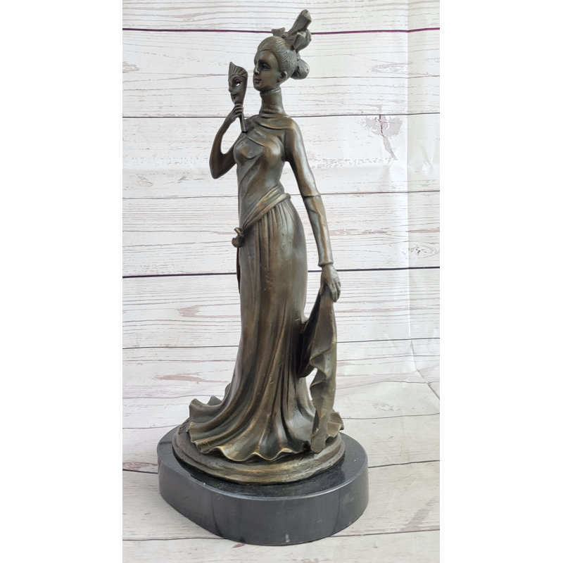 Figurines et sculptures