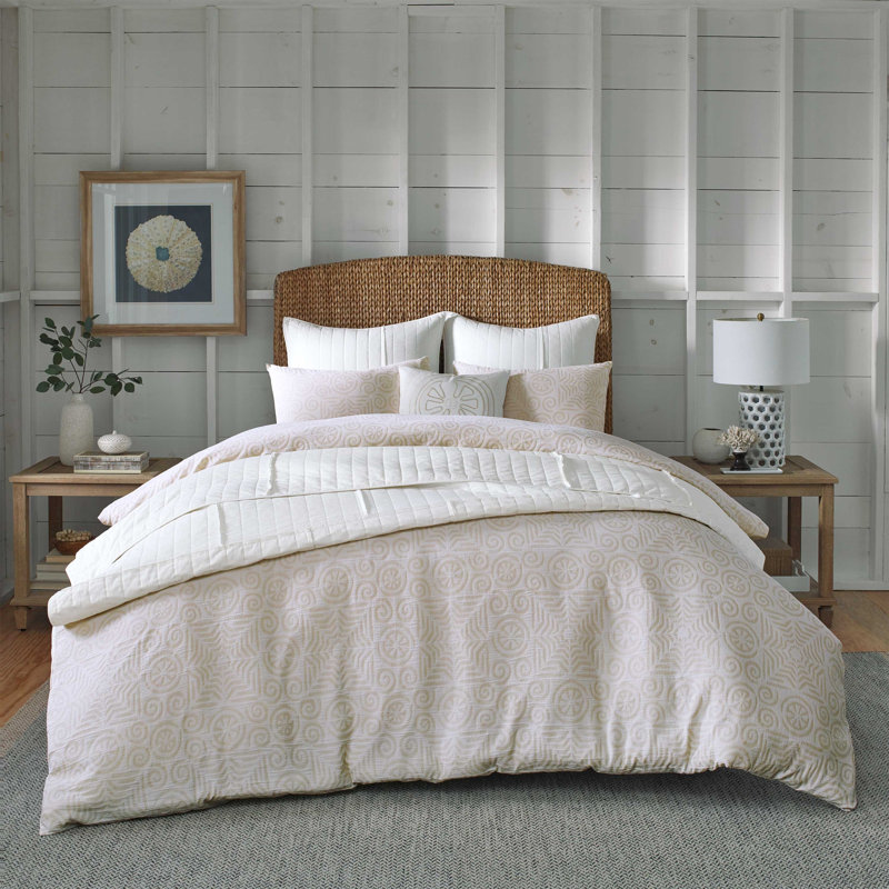 Southern Tide Point Reyes Comforter Set, King Comforter + 2 King Pillow Shams