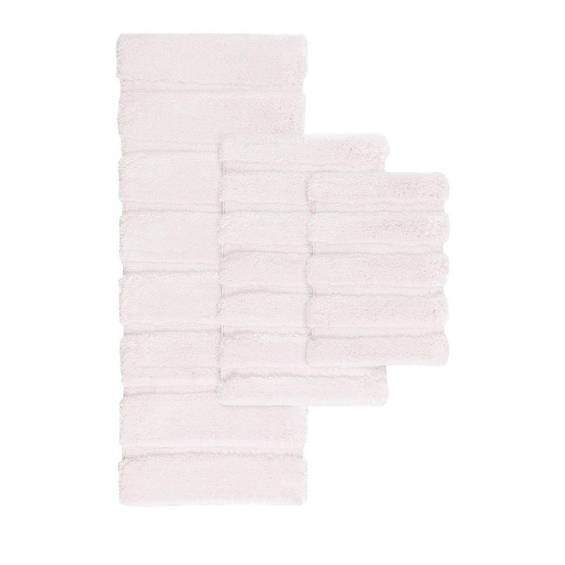 Tapis rosé 21 po x 34 po