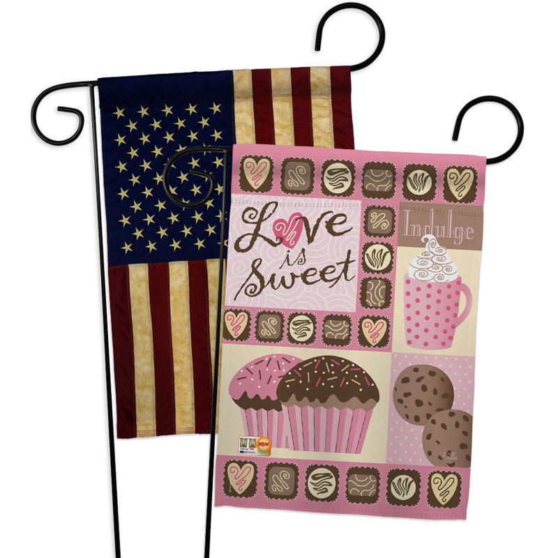 Drapeau de jardin en polyester 18 po x 13 po Love Is Sweet
