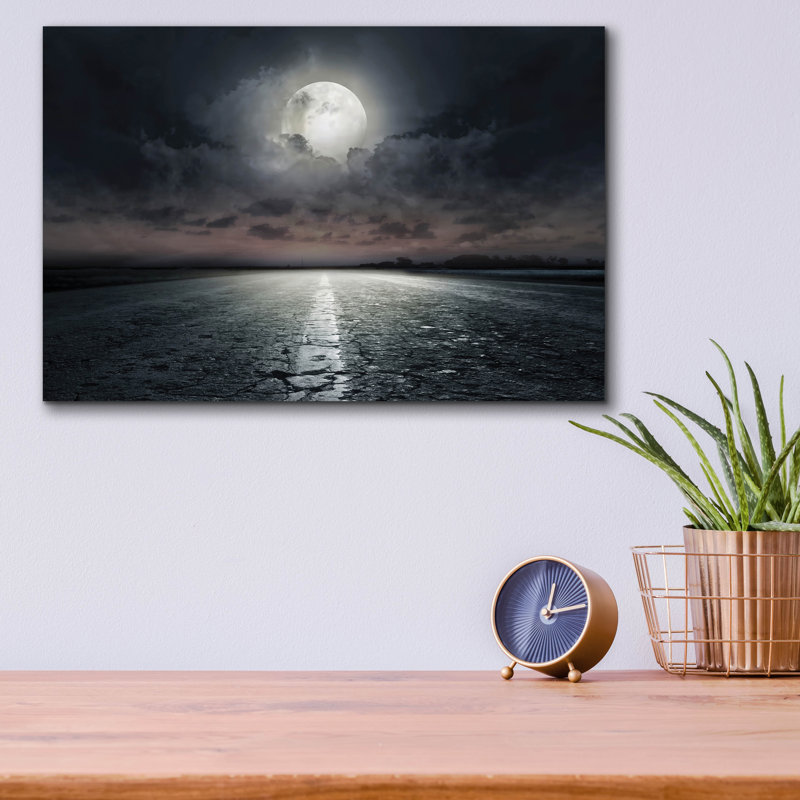 «Moon» par Photoinc Studio, art mural en verre acrylique, H 12 po x l 16 po x P 0,13 po