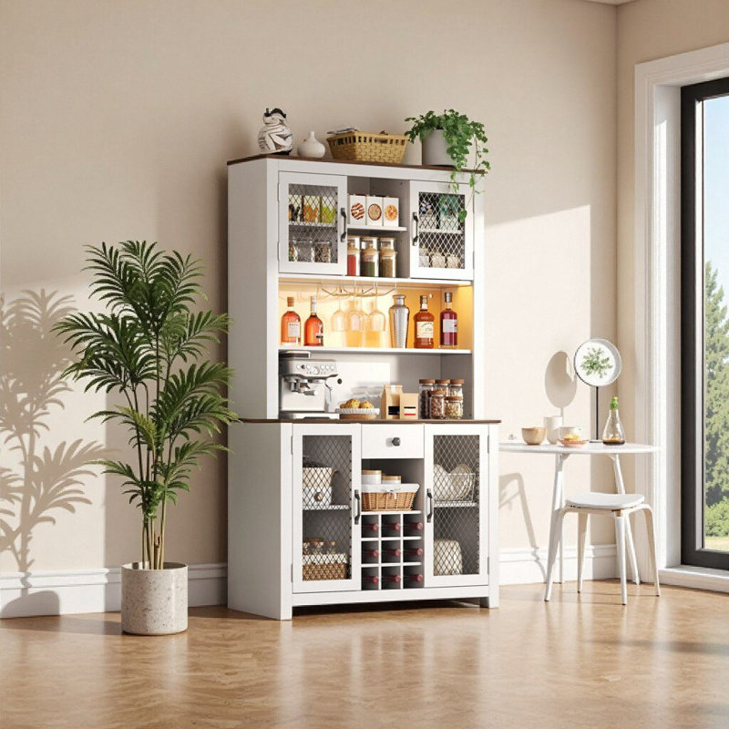 Garde-manger 70,9 po blanc avec éclairage à DEL, prises de courant, support à vin et tablettes réglables - Buffet rustique de salle à manger