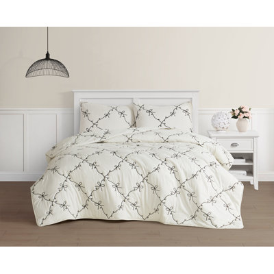 Mackenzie 3 Piece Quilt Set