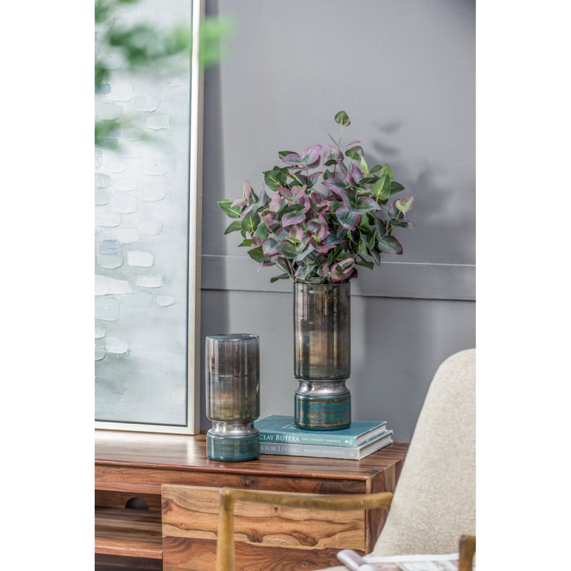 Vase en verre D4,7 x 10,6 po, H 10,6 po x l 4,7 po x P 4,7 po