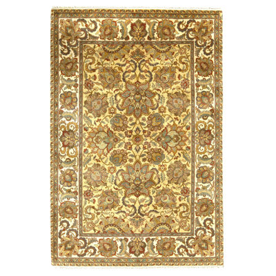 Hand Knotted Wool Oriental Area Rug in Gold And Ivory