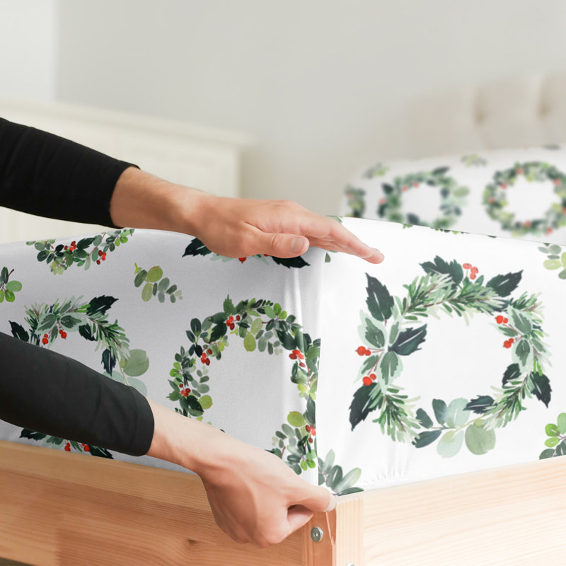 Christmas Sheet Set, Festive Holiday Bedding, Soft & Cozy, Wrinkle Free Bed Sheets, Wreaths, Full Sheet Set + 2 Pillowcases