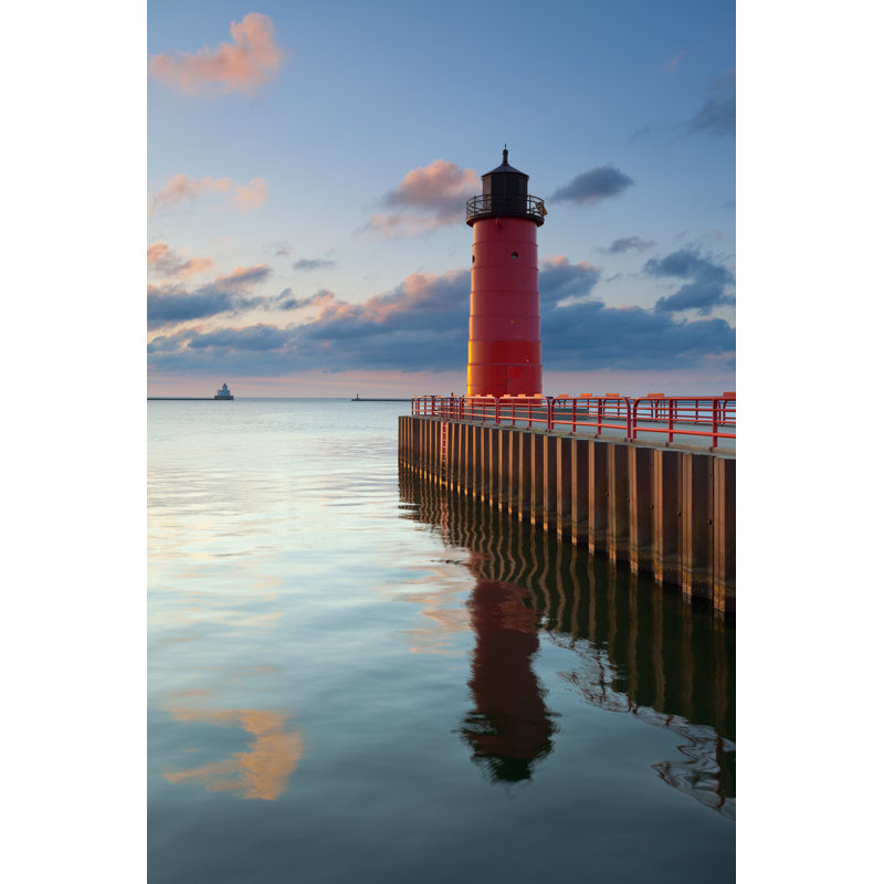Phare à Milwaukee - photographie sur toile tendue, H 12 po x l 8 po