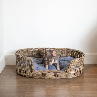 Oval Pet Bed w/ Pillow- S