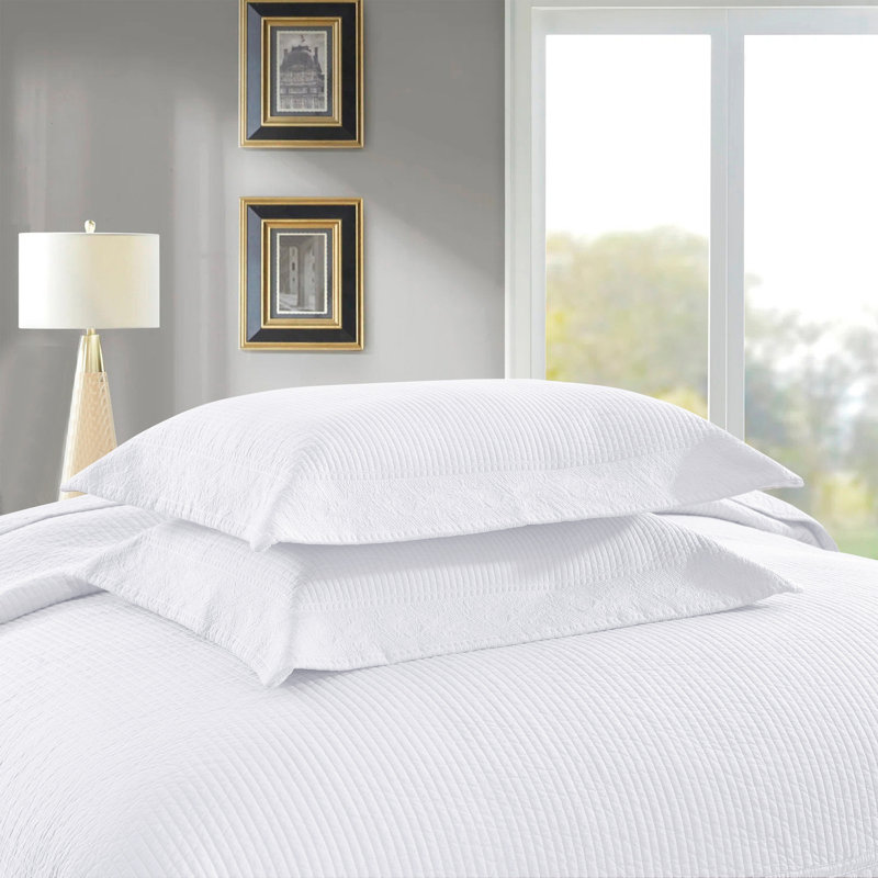 Cotton Quilt, White, King Quilt + 2 King Shams