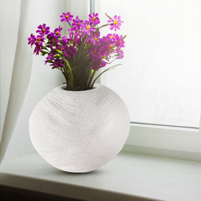 Nahshu Ceramic / Porcelain Table Vase
