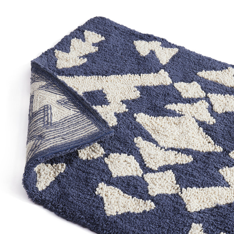 Pendleton Diamond Peak Bath Rug 24X60, 60" L x 24" W