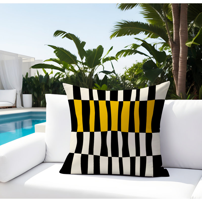 Coussin décoratif réversible en polyester filé Bianca, H 15 po x l 15 po, Jaune / blanc cassé / noir