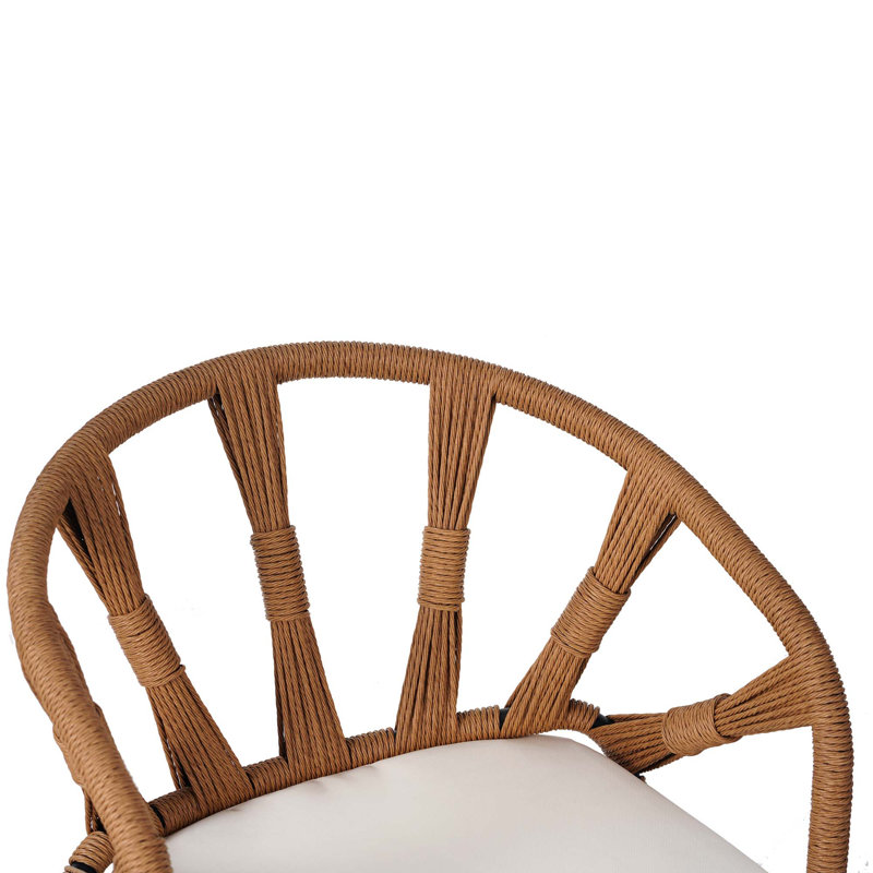 Ensemble contemporain d'extérieur avec chaises en rotin PE et table en bois plastique