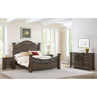 Gurvansh Panel Bedroom Set In Mahogany