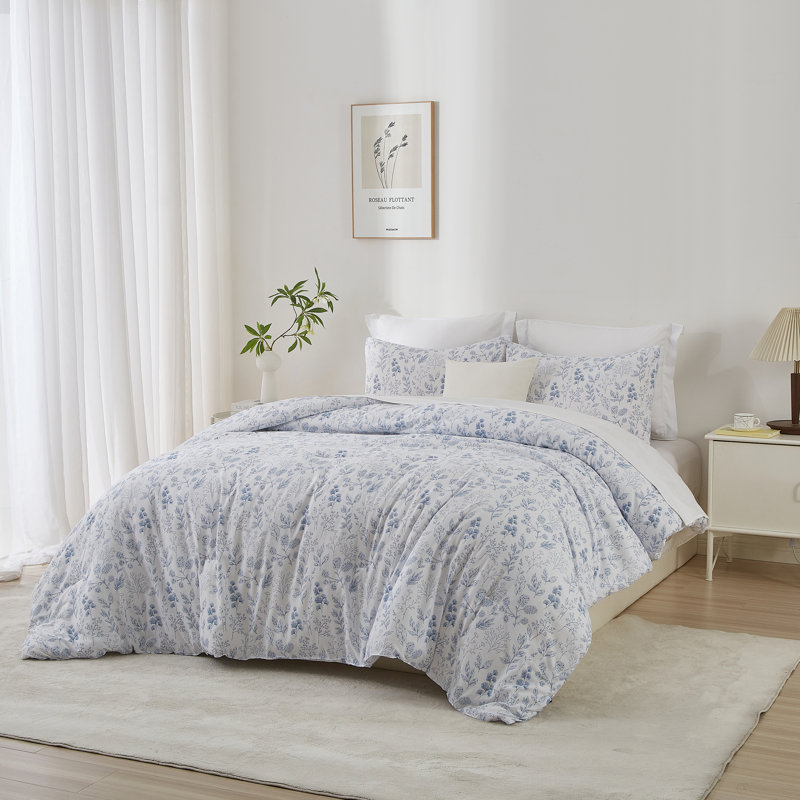 Microfiber Floral Print Comforter Set, Queen Comforter + 2 Shams