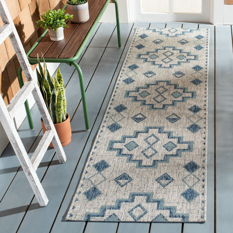 Amarien Geometric Indoor/Outdoor Area Rug, Rectangle 2'7" x 5'