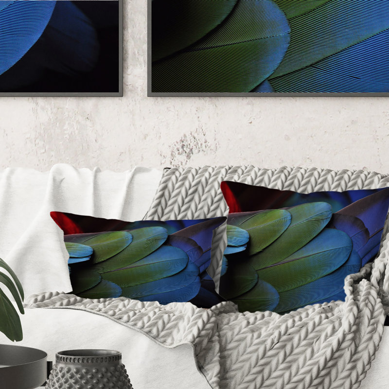 Plumes de perroquet bleues et vertes - Coussin décoratif imprimé traditionnel, 18 po x 18 po